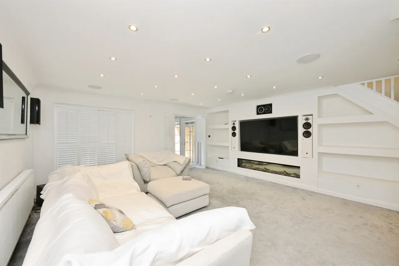 Lilliards Close, Hoddesdon, photo 4