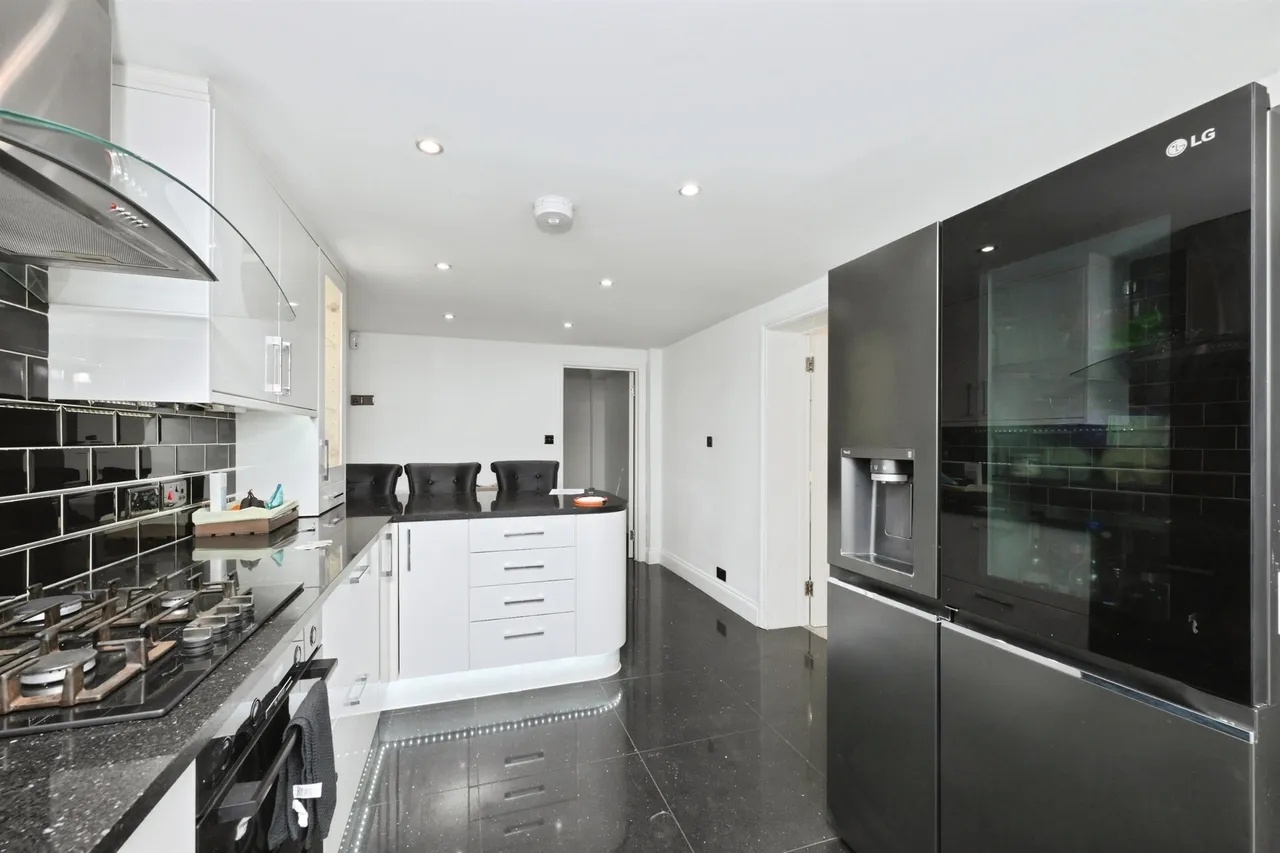 Lilliards Close, Hoddesdon, photo 11