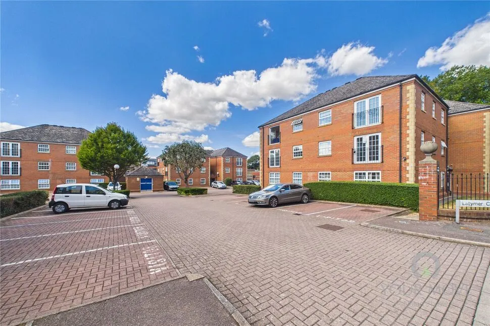 2 bed flat for sale — Latymer Court, Northampton, Northamptonshire, NN1