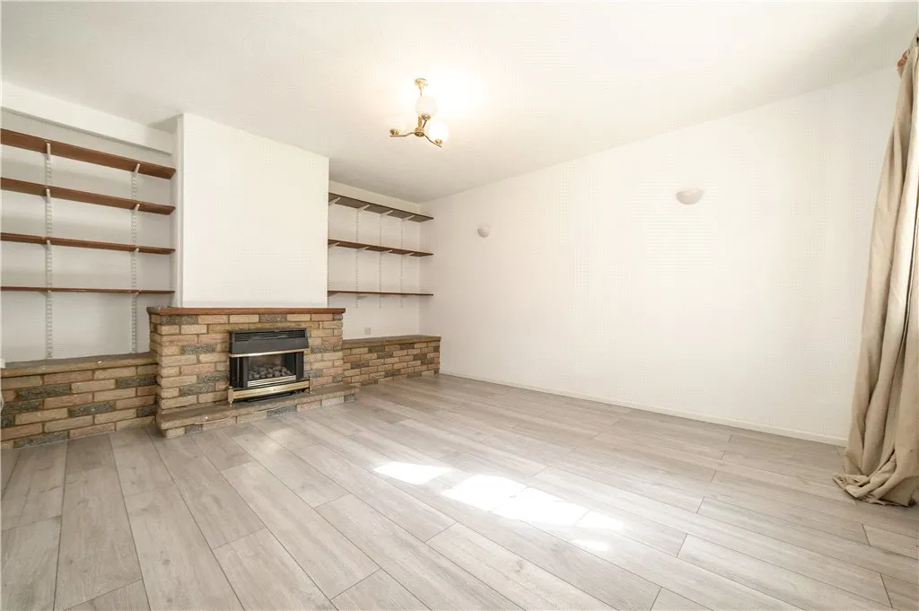 3 bed house to rent, Kett Gardens, London, SW2