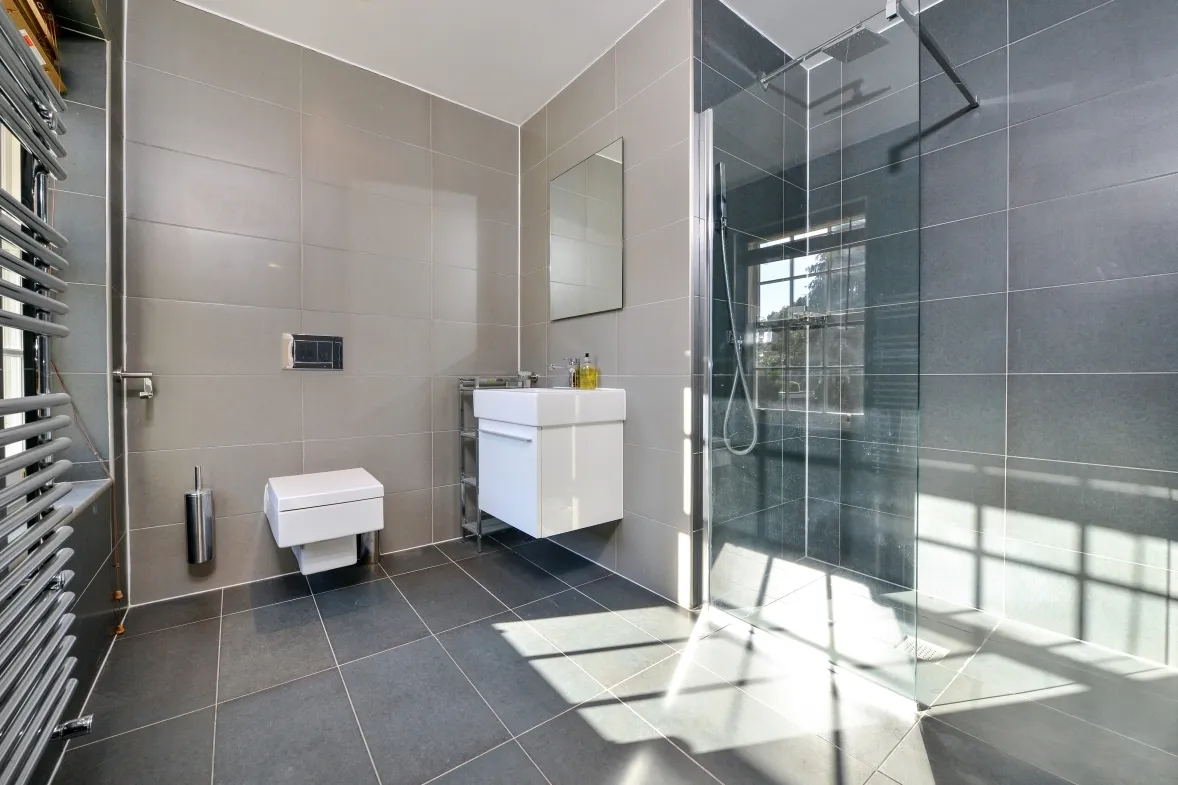 Stoke Road, Kingston Upon Thames, KT2, photo 29