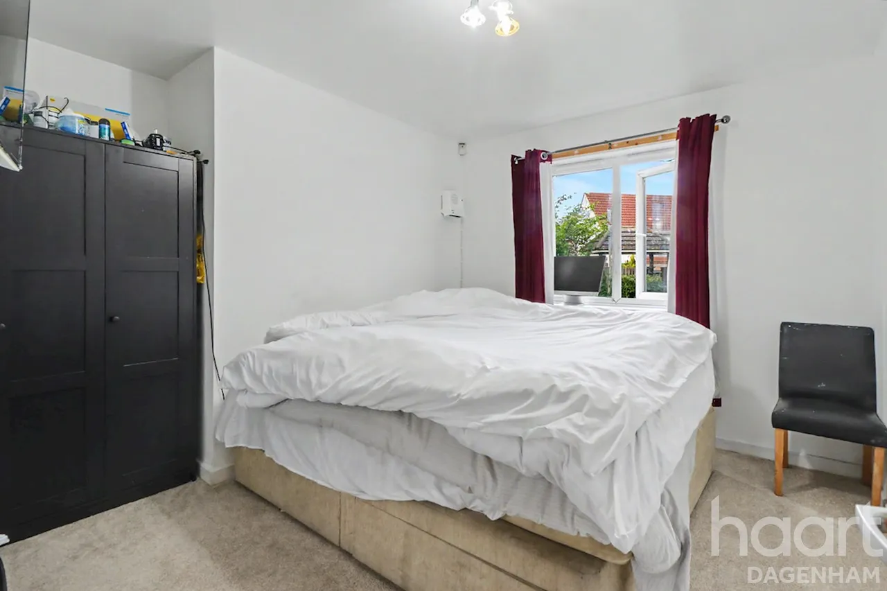 Marine Drive, Barking, IG11, photo 7