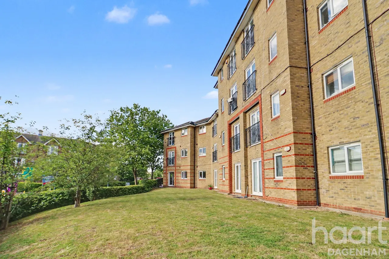 Marine Drive, Barking, IG11, photo 13