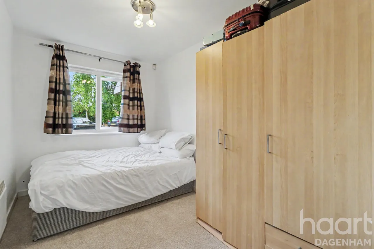 Marine Drive, Barking, IG11, photo 6