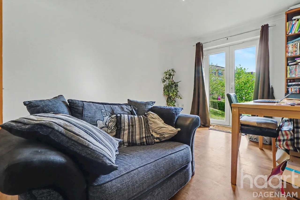 Marine Drive, Barking, IG11, photo 10