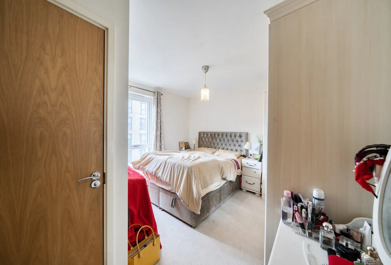 Telegraph Avenue, London, NW9 4BA, photo 7