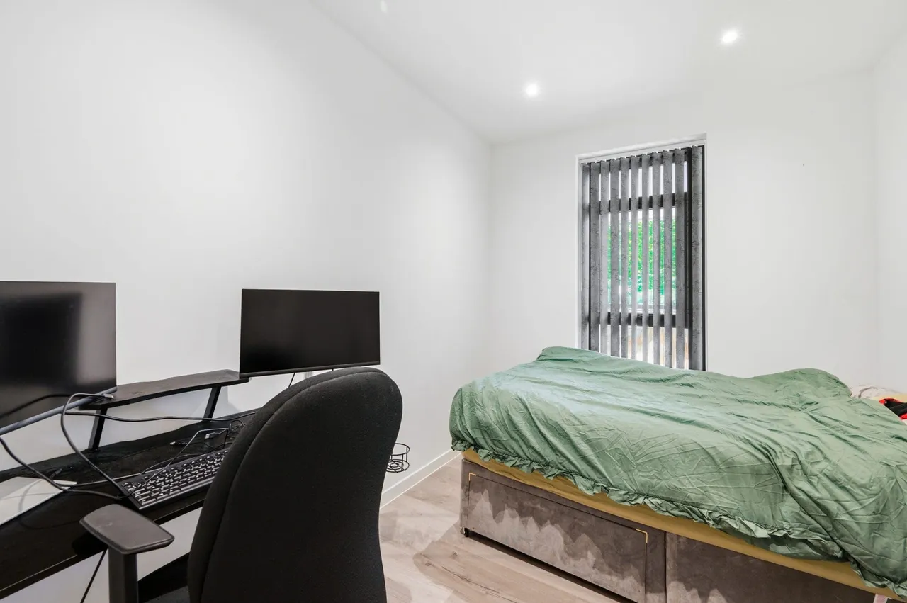 Flat 1, Tempus House, Milton Keynes, 249 Midsummer Boulevard, MK9 1FP, photo 12