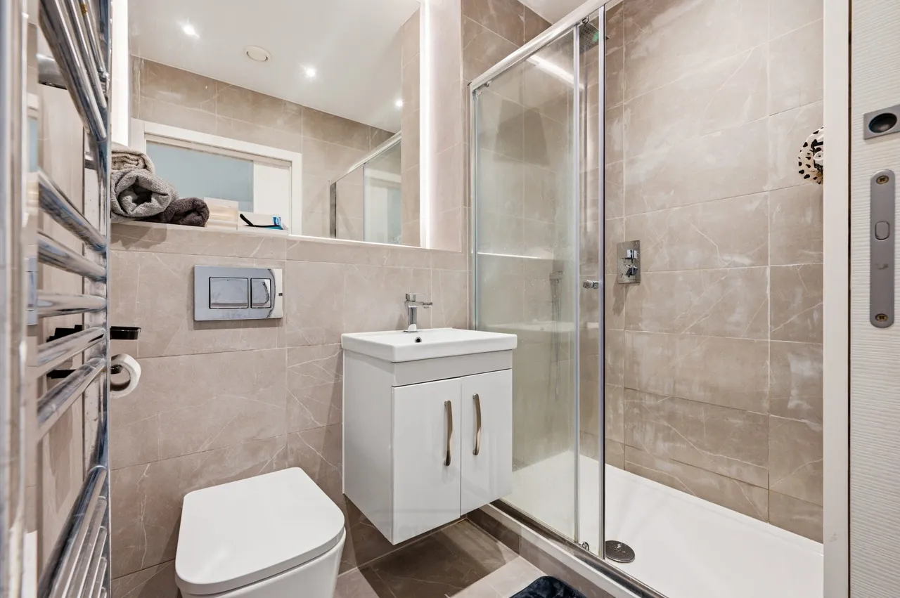 Flat 1, Tempus House, Milton Keynes, 249 Midsummer Boulevard, MK9 1FP, photo 11