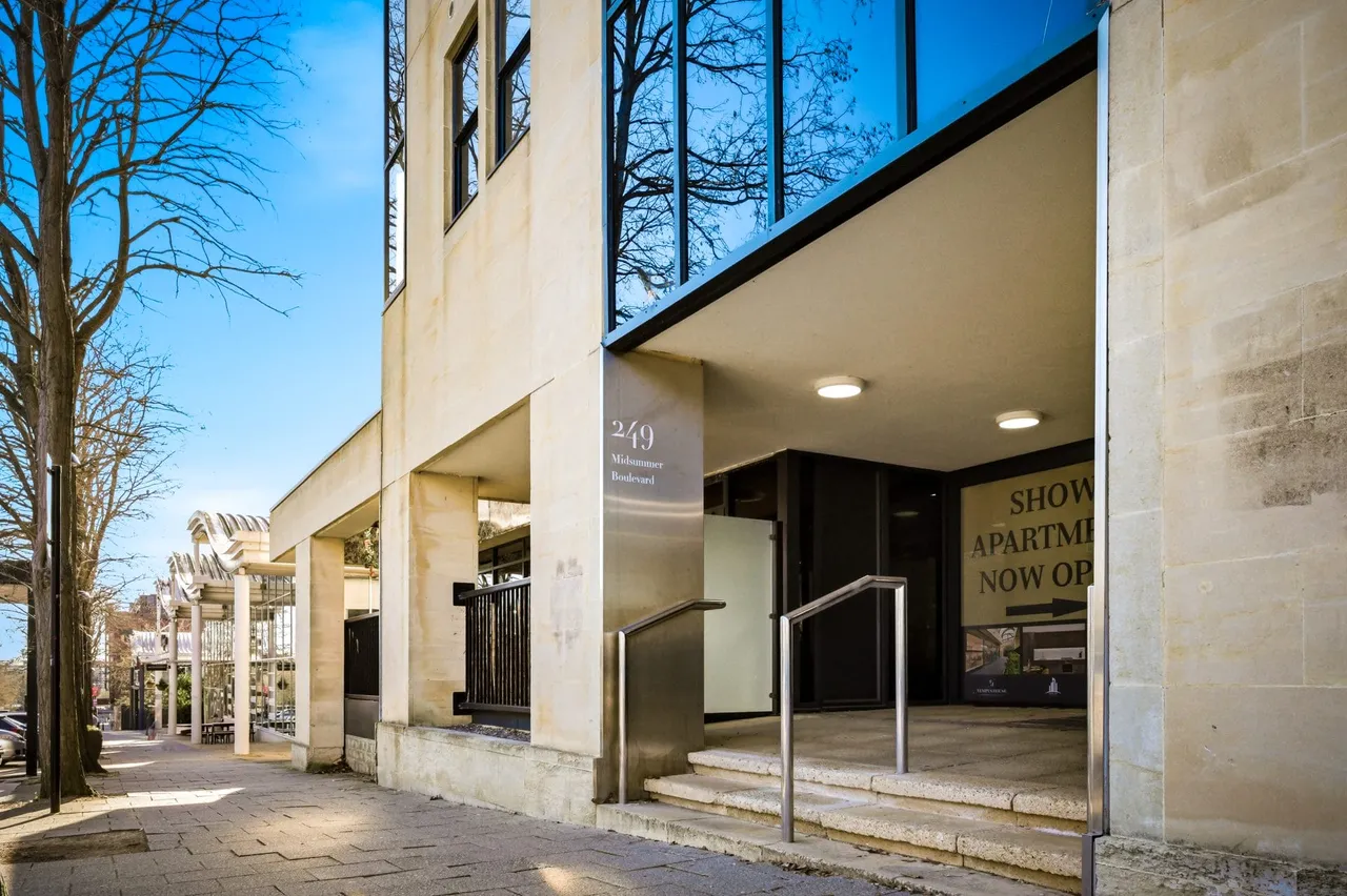 Flat 1, Tempus House, Milton Keynes, 249 Midsummer Boulevard, MK9 1FP, photo 16