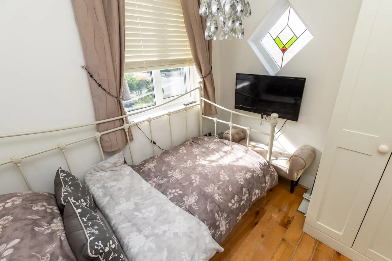 Beech Grove, Whitby, CH66, photo 14
