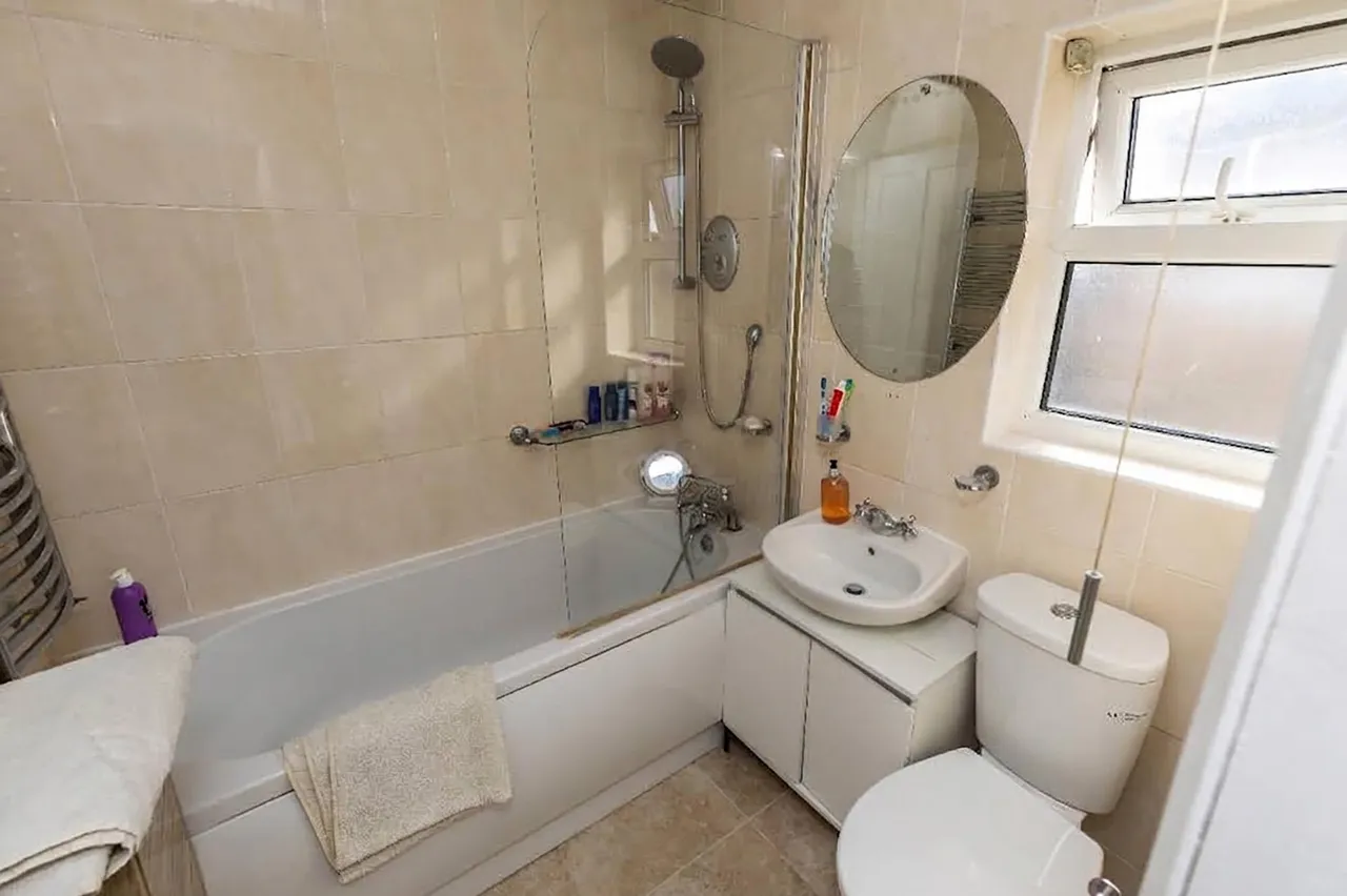 Beech Grove, Whitby, CH66, photo 15