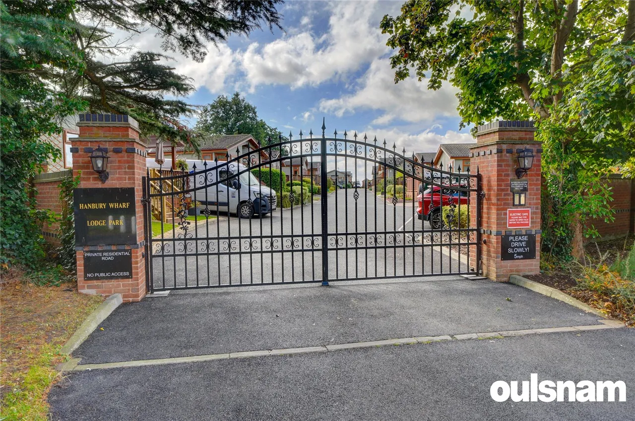 2 bed house for sale — Hanbury Road, Droitwich, Worcestershire, WR9 7FB