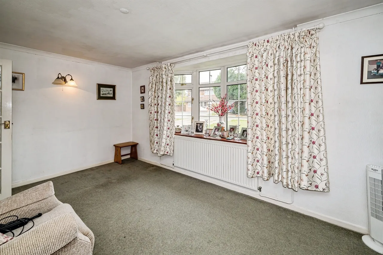 Huntercombe Close, Taplow, SL6, photo 12