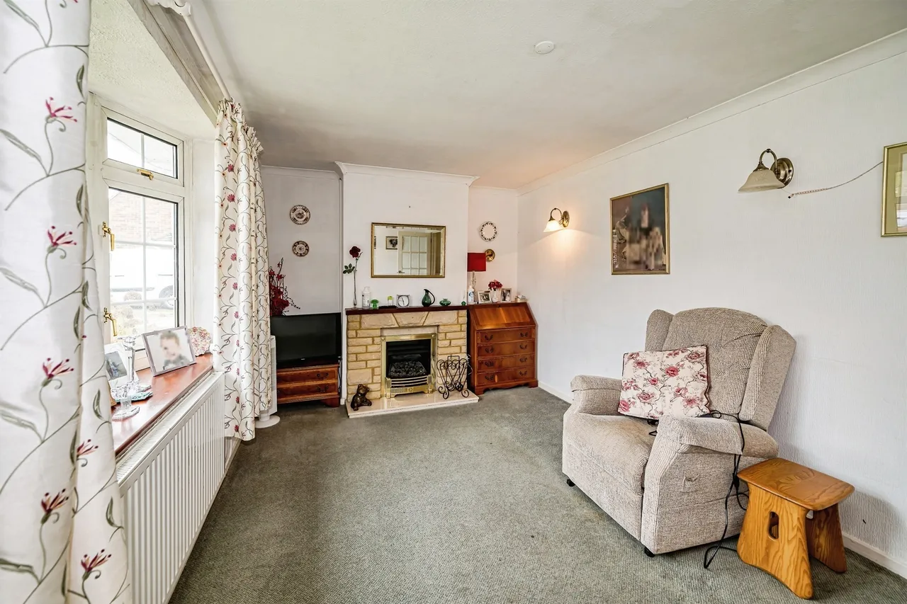 Huntercombe Close, Taplow, SL6, photo 5