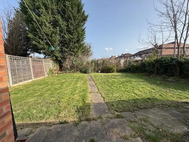 East Avenue, Heald Green, photo 9