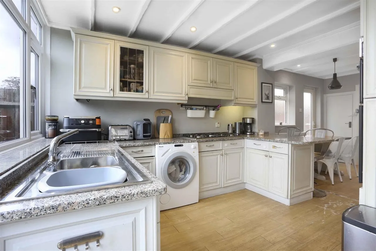 Cheyham Gardens, Cheam, Sutton, SM2 7NH, photo 6