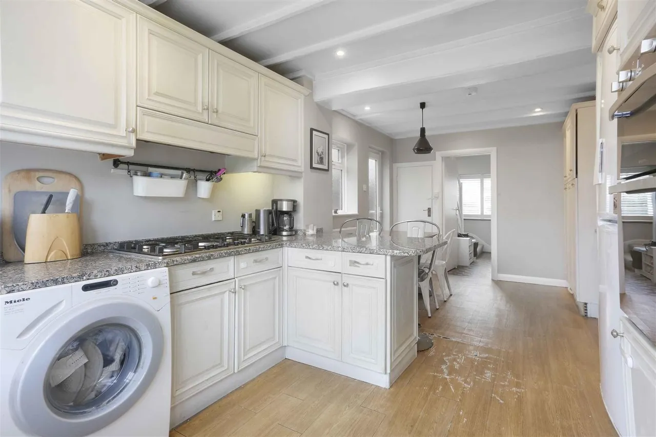 Cheyham Gardens, Cheam, Sutton, SM2 7NH, photo 7