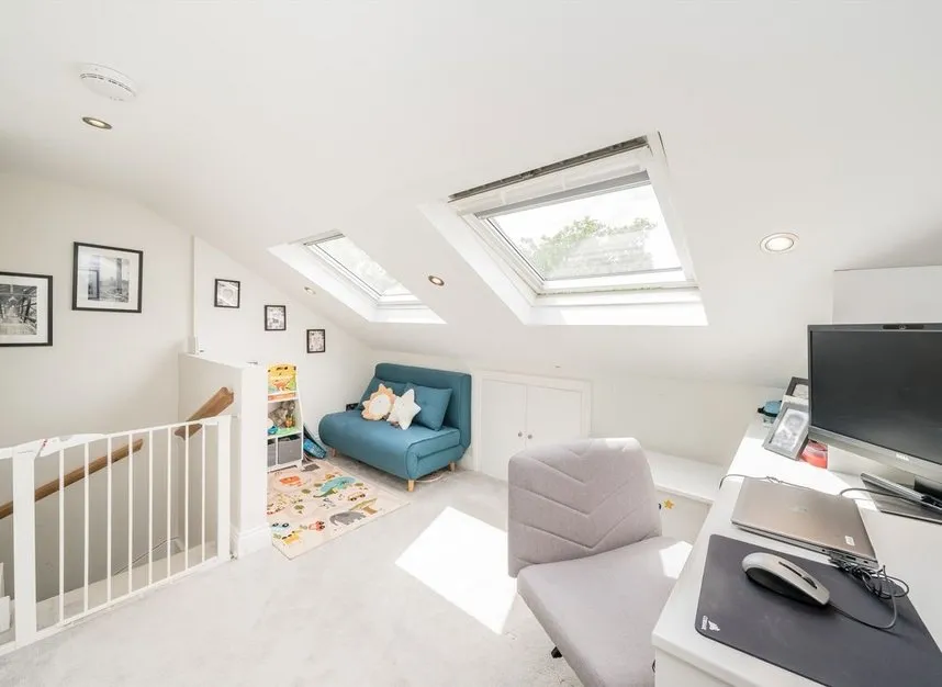Fifth Cross Road, Twickenham, TW2, photo 8