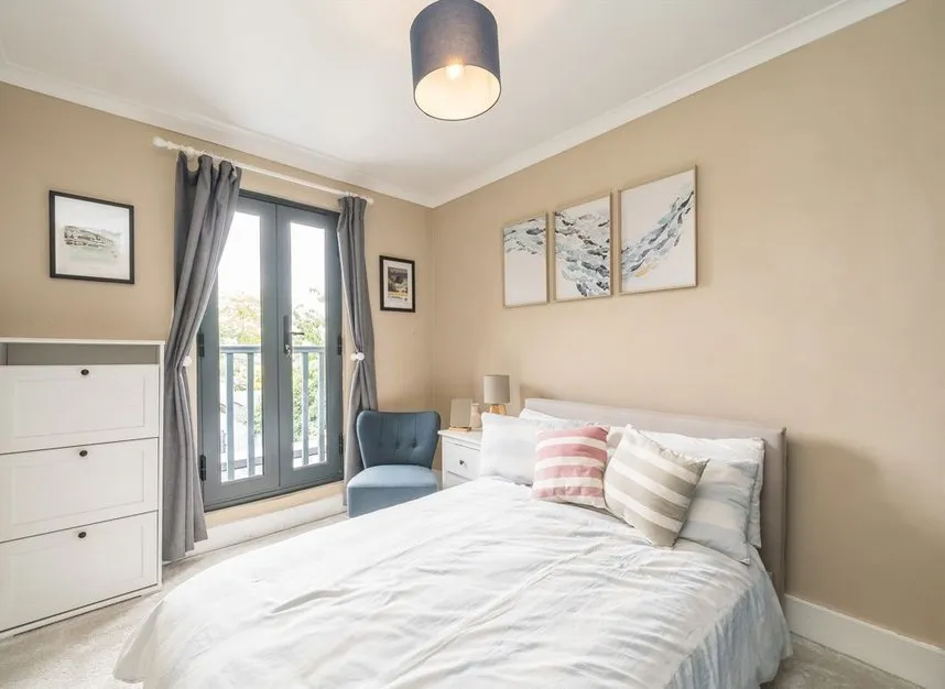 Fifth Cross Road, Twickenham, TW2, photo 5