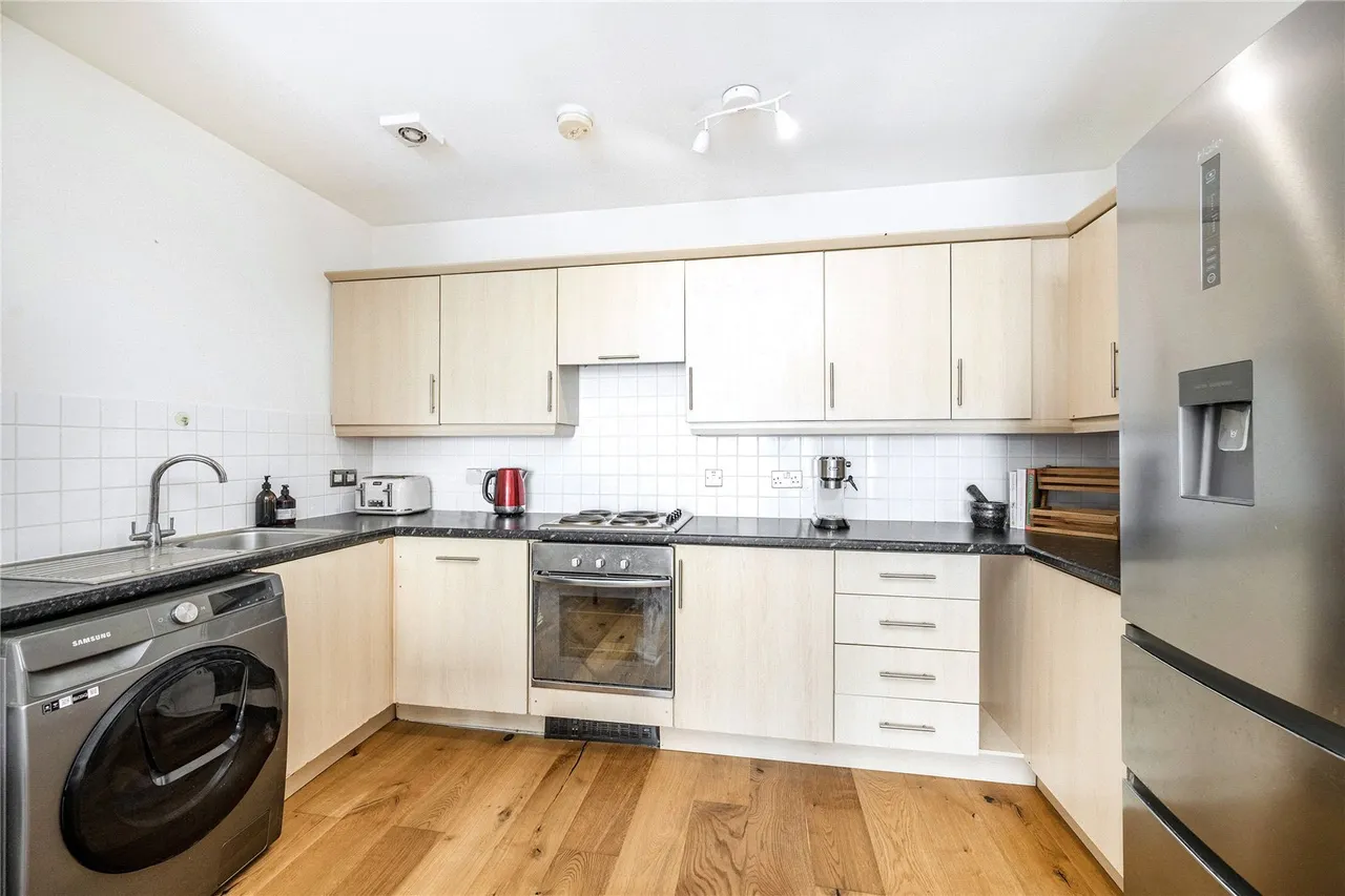 Oakwood Close, Hither Green, SE13, photo 3