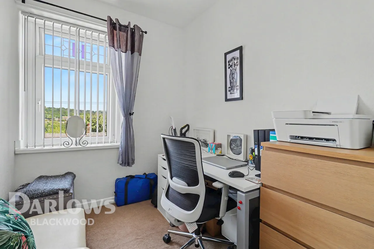 High Street, Blackwood, photo 11
