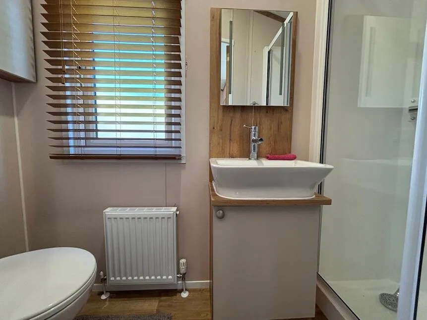 Evesham Road, Norton, WR11, photo 4