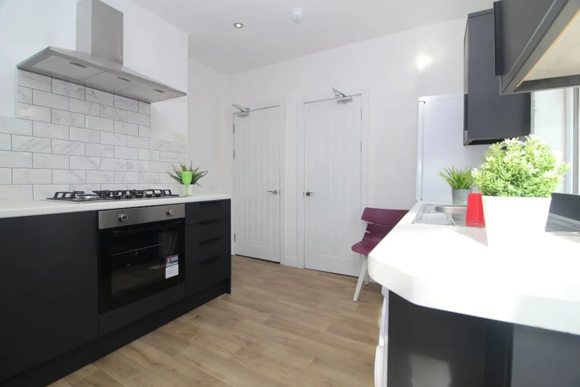 Staniforth Road, S9, photo 4