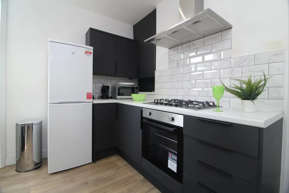 Staniforth Road, S9, photo 6