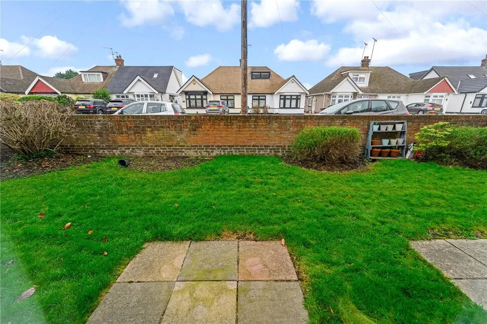 Portland Close, Chadwell Heath, RM6, photo 7