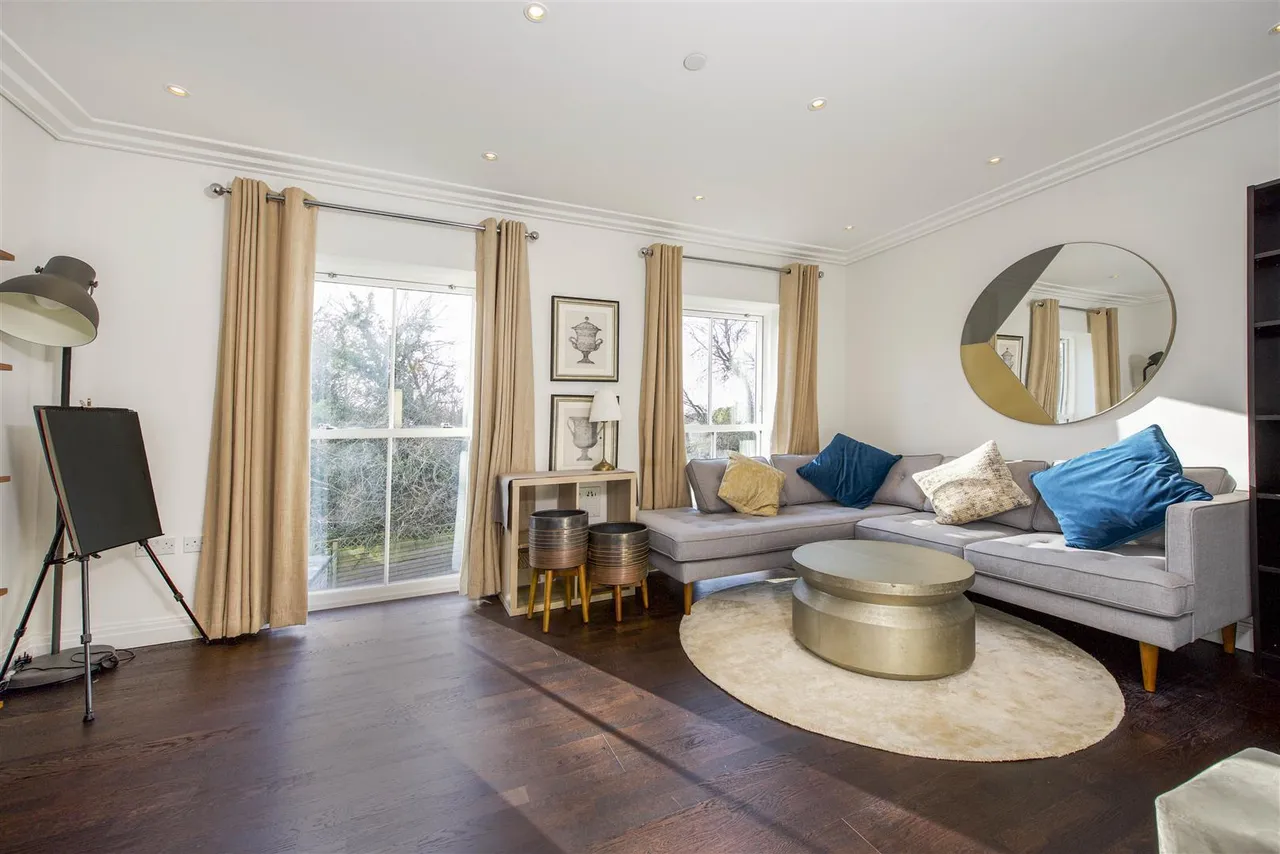 Brewery Lane, Twickenham, TW1, photo 2