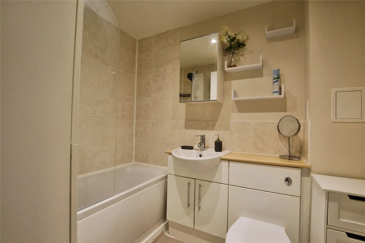 Reed House, 21 Durnsford Road, Wimble..., photo 8