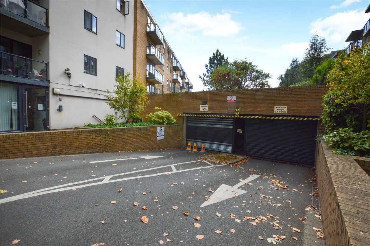 Reed House, 21 Durnsford Road, Wimble..., photo 9