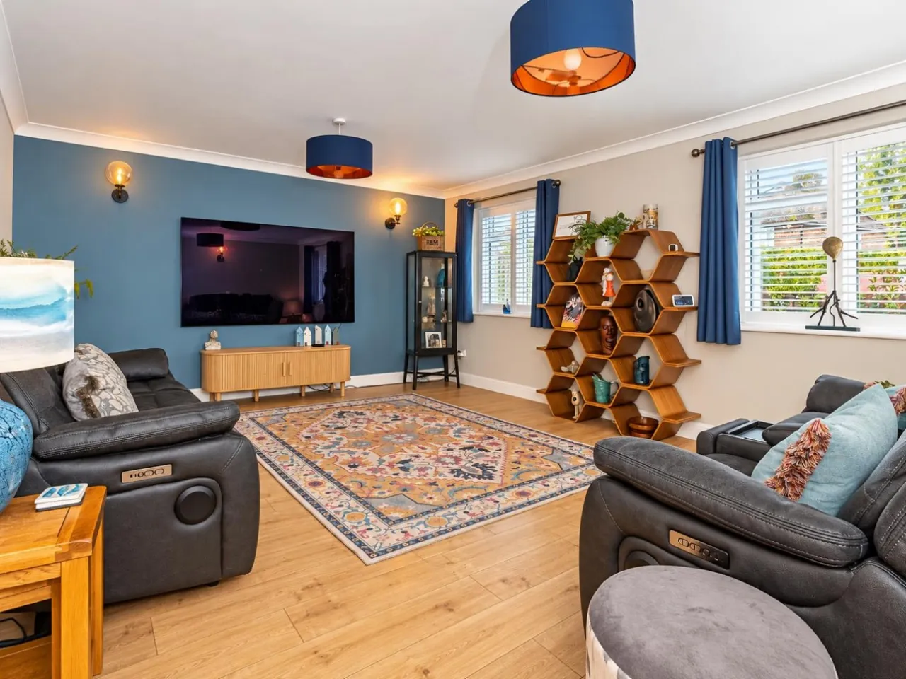 5 bed house for sale, London Road, Aston Clinton, HP22