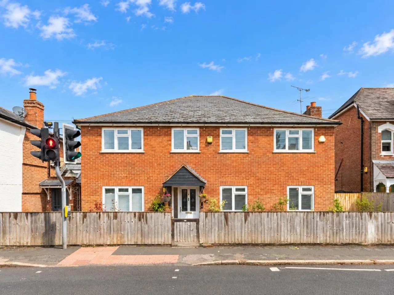 London Road, Aston Clinton, HP22, photo 4