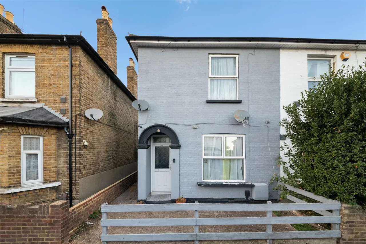 3 bed house for sale, Grove Road, Hounslow