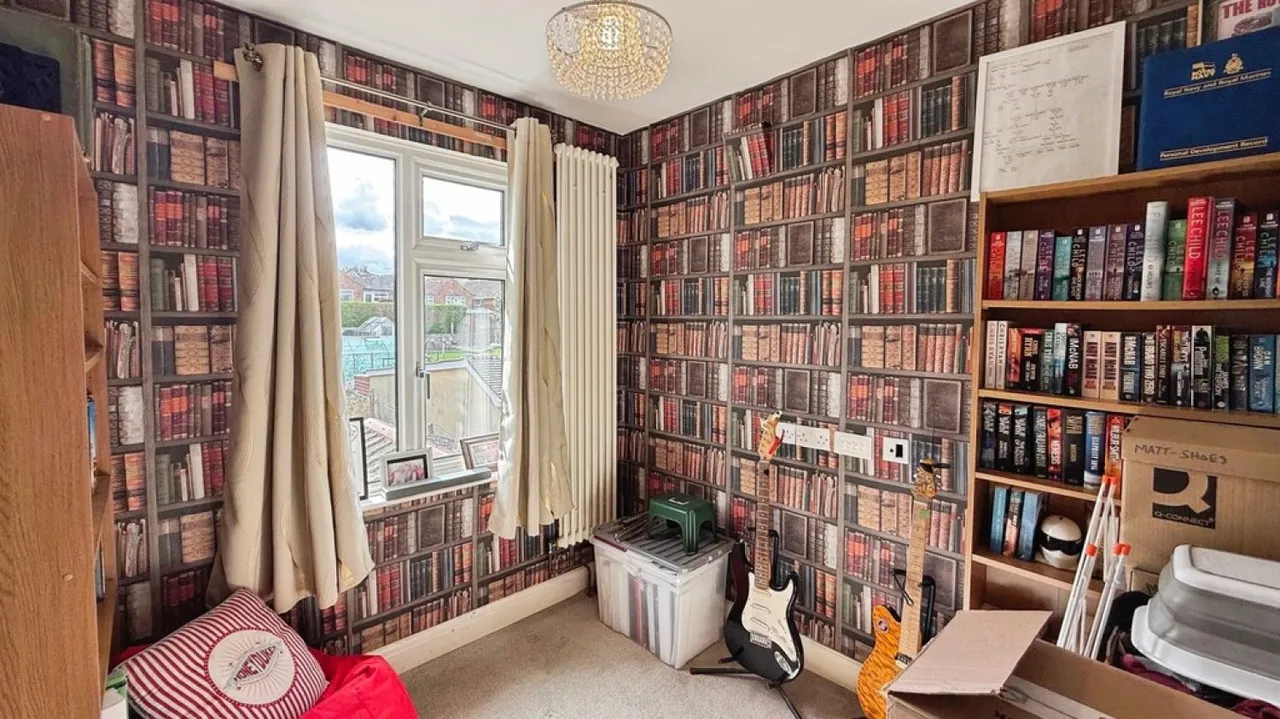 Leigh Road, Westbury, photo 10