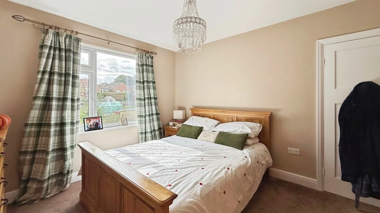 Leigh Road, Westbury, photo 7