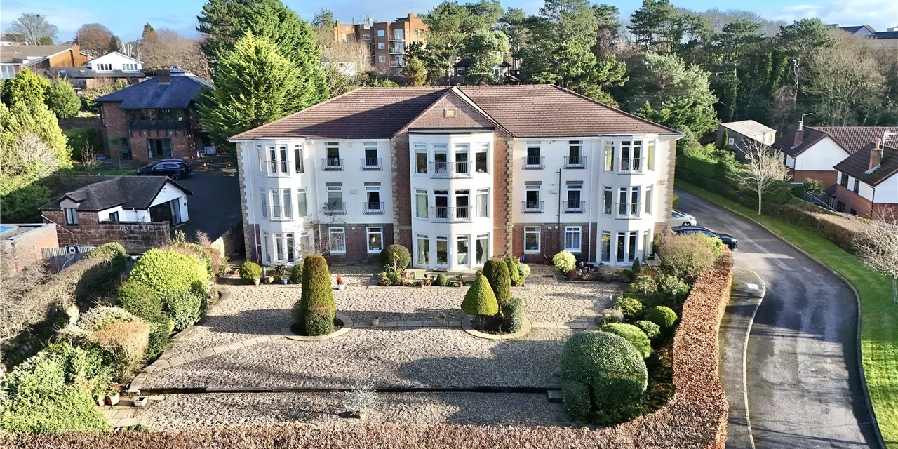 3 bed flat for sale, Thurstaston Road, Heswall, CH60