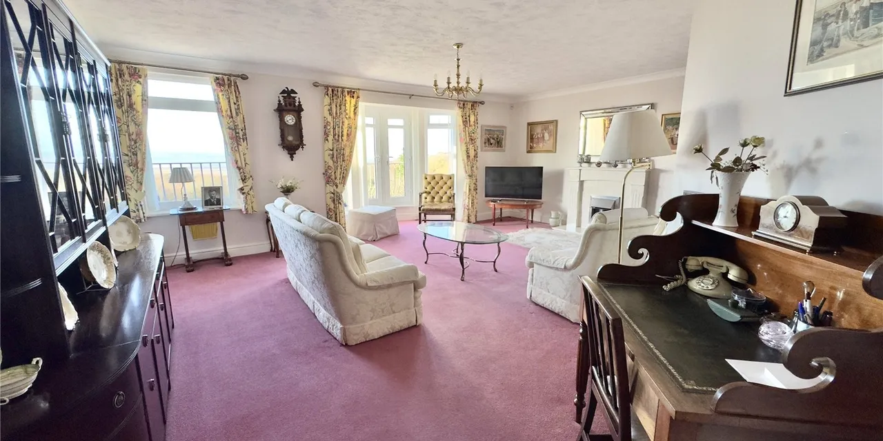 Thurstaston Road, Heswall, CH60, photo 3