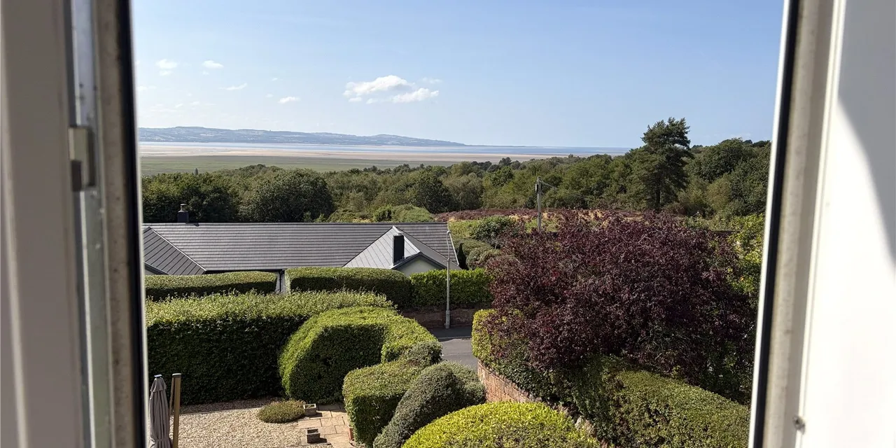 Thurstaston Road, Heswall, CH60, photo 8