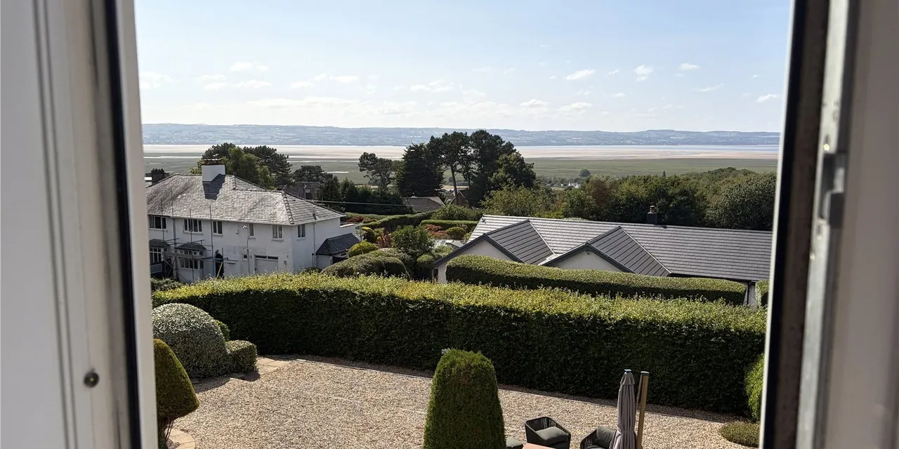Thurstaston Road, Heswall, CH60, photo 6