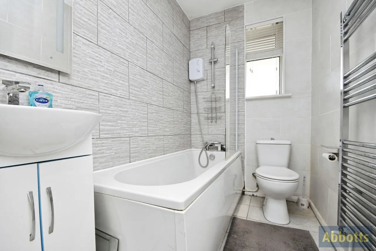 Louis Drive East, Rayleigh, Essex, SS6, photo 9