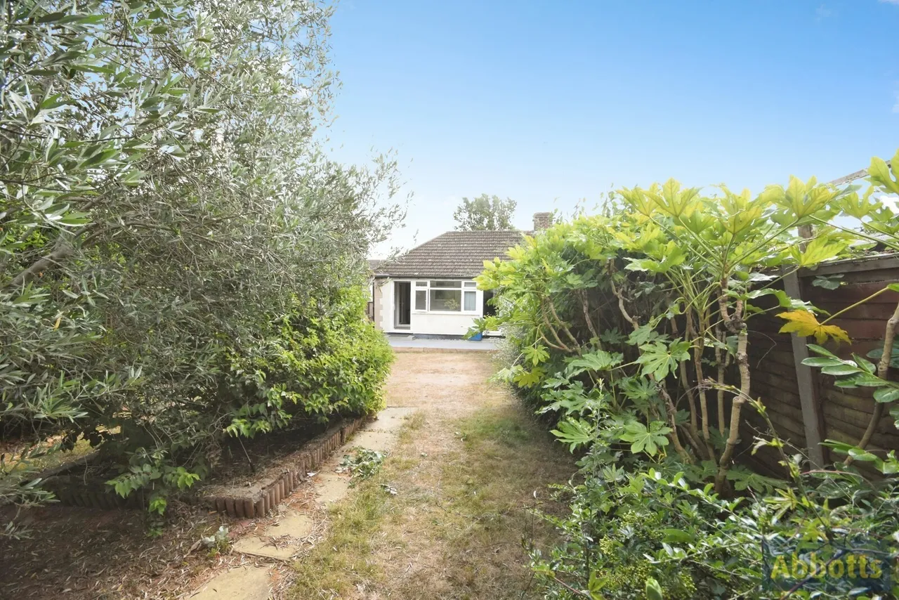 Louis Drive East, Rayleigh, Essex, SS6, photo 20