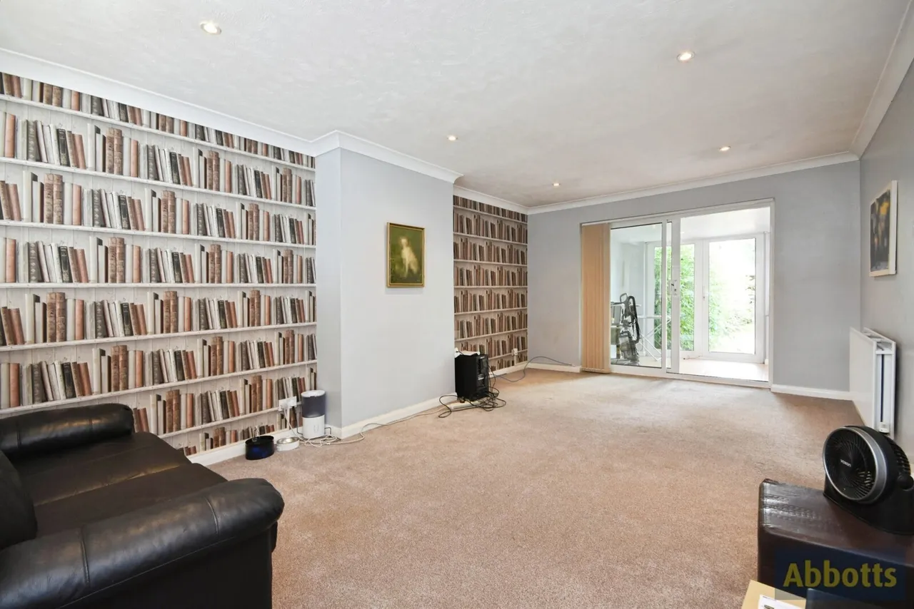Louis Drive East, Rayleigh, Essex, SS6, photo 3