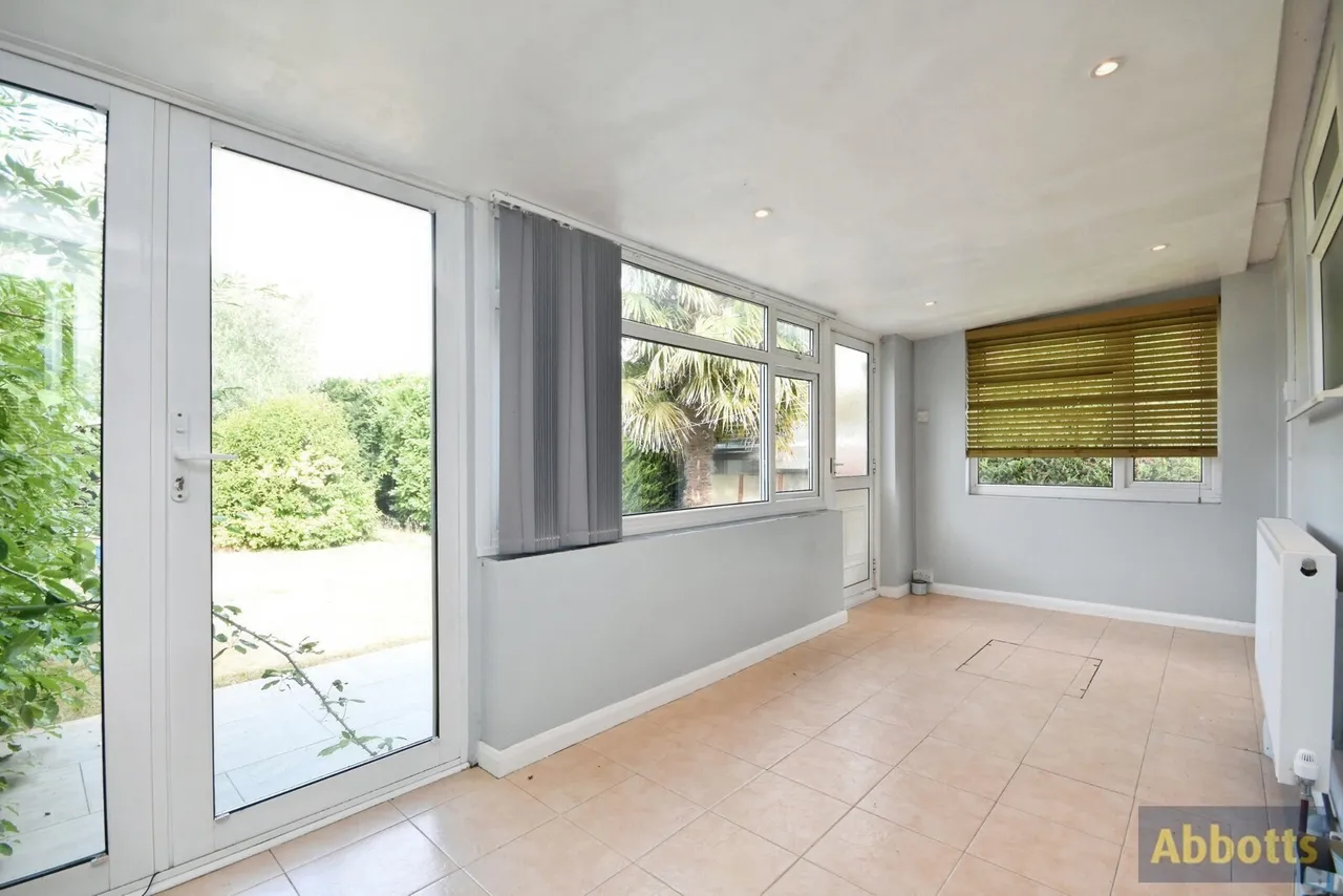 Louis Drive East, Rayleigh, Essex, SS6, photo 5