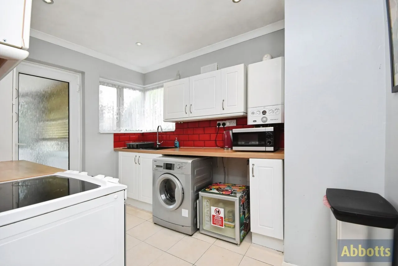 Louis Drive East, Rayleigh, Essex, SS6, photo 7