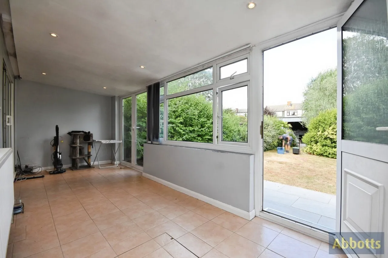 Louis Drive East, Rayleigh, Essex, SS6, photo 6