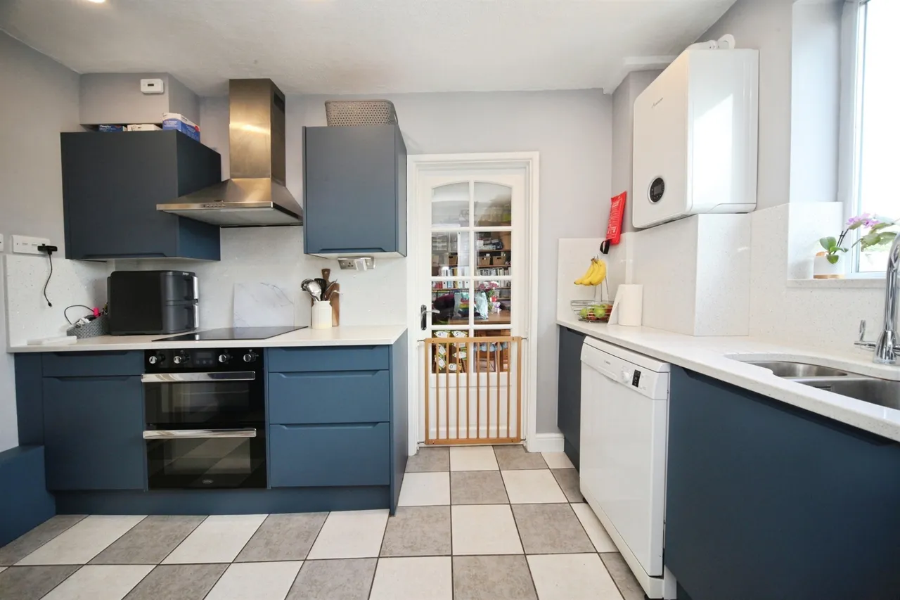 Yew Street, Houghton Regis, LU5, photo 6