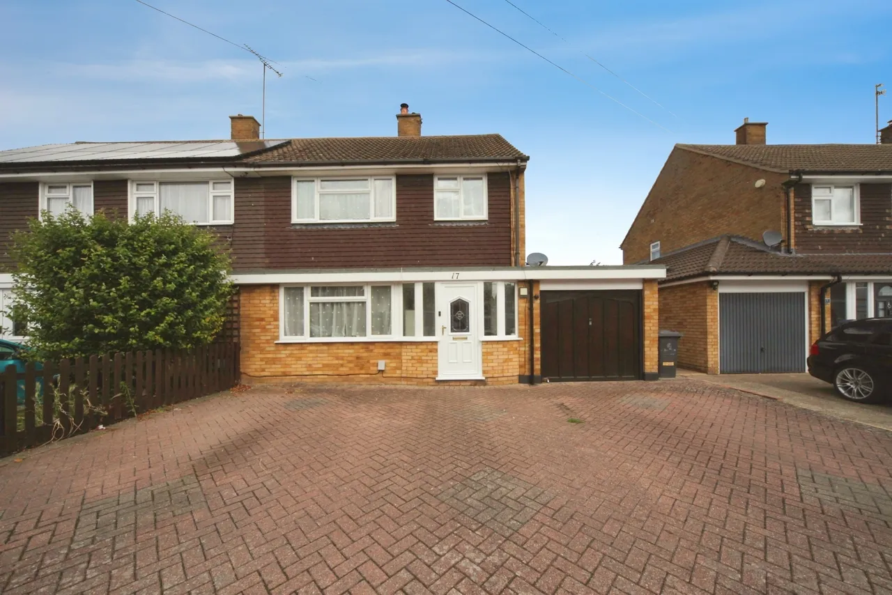 3 bed house for sale, Yew Street, Houghton Regis, LU5