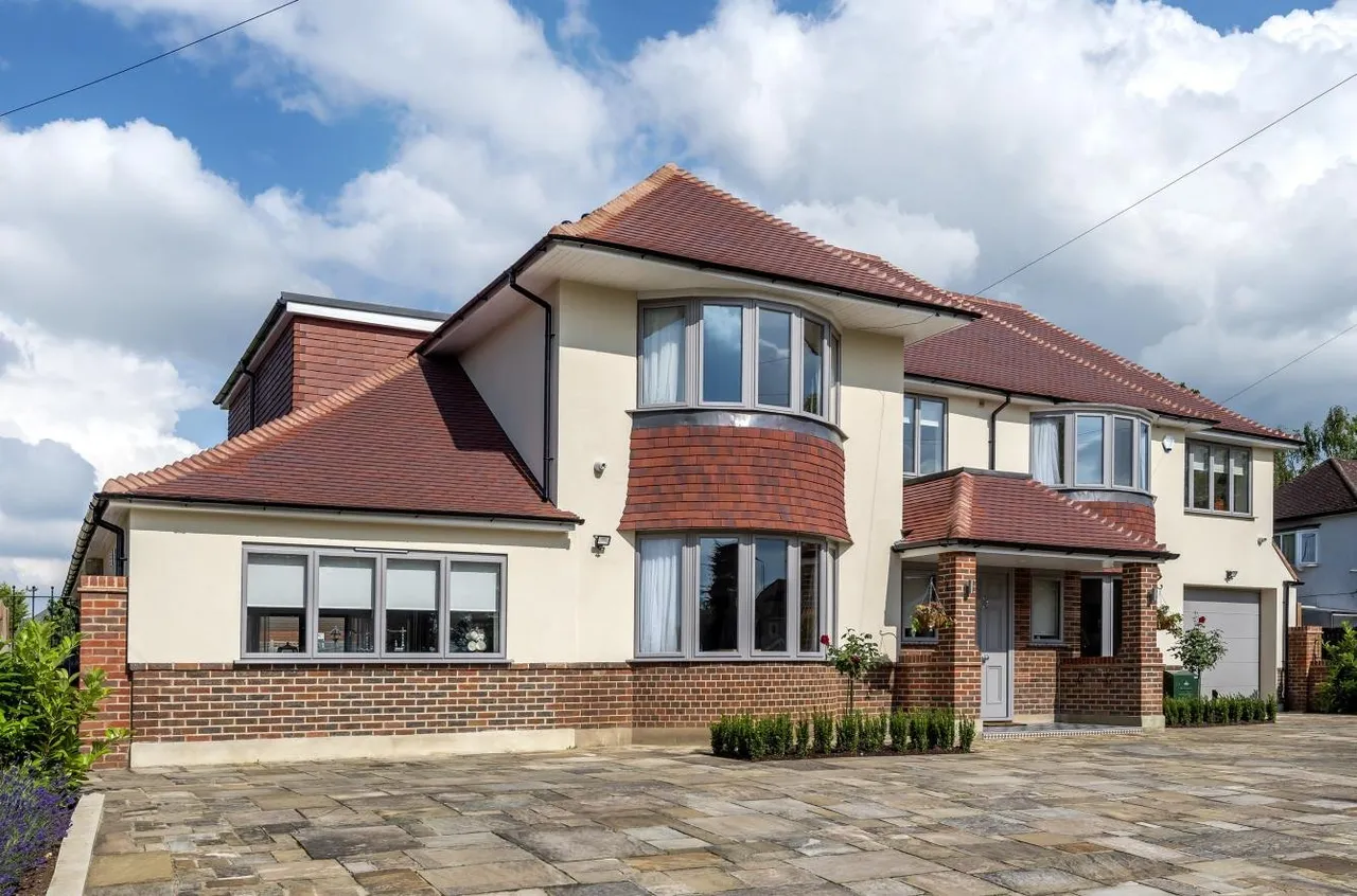 6 bed house for sale, Shirley Avenue, Cheam, SM2